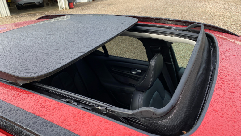 Volvo XC40 2.0 B4P Ultra Dark 5dr Auto Petrol Estate